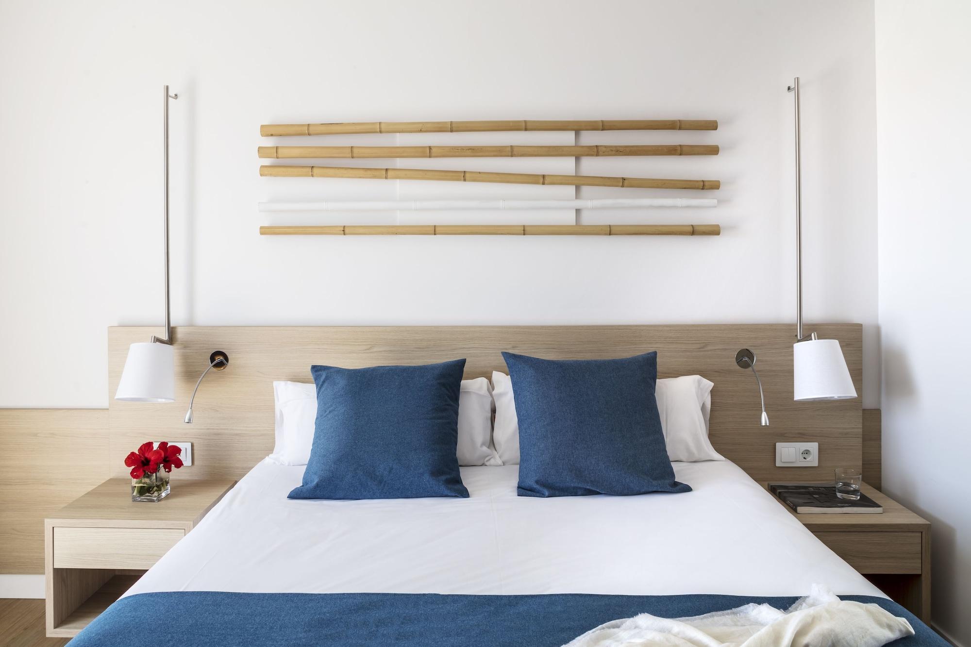 Aqua Hotel Onabrava & Spa 4*Sup サンタ・スサナ エクステリア 写真