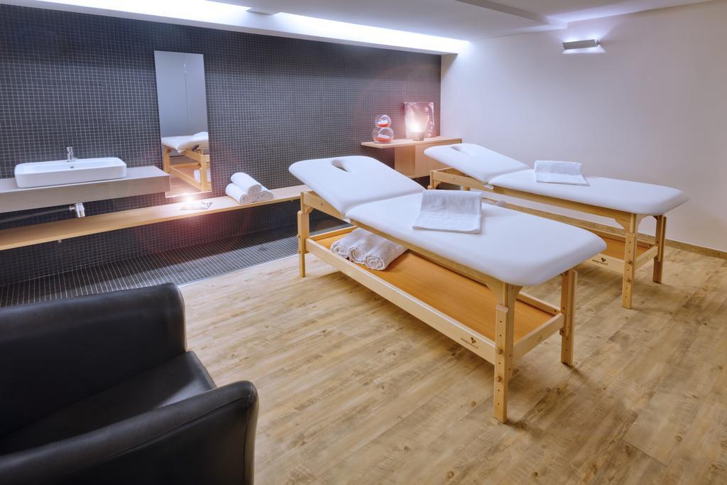 Aqua Hotel Onabrava & Spa 4*Sup サンタ・スサナ エクステリア 写真