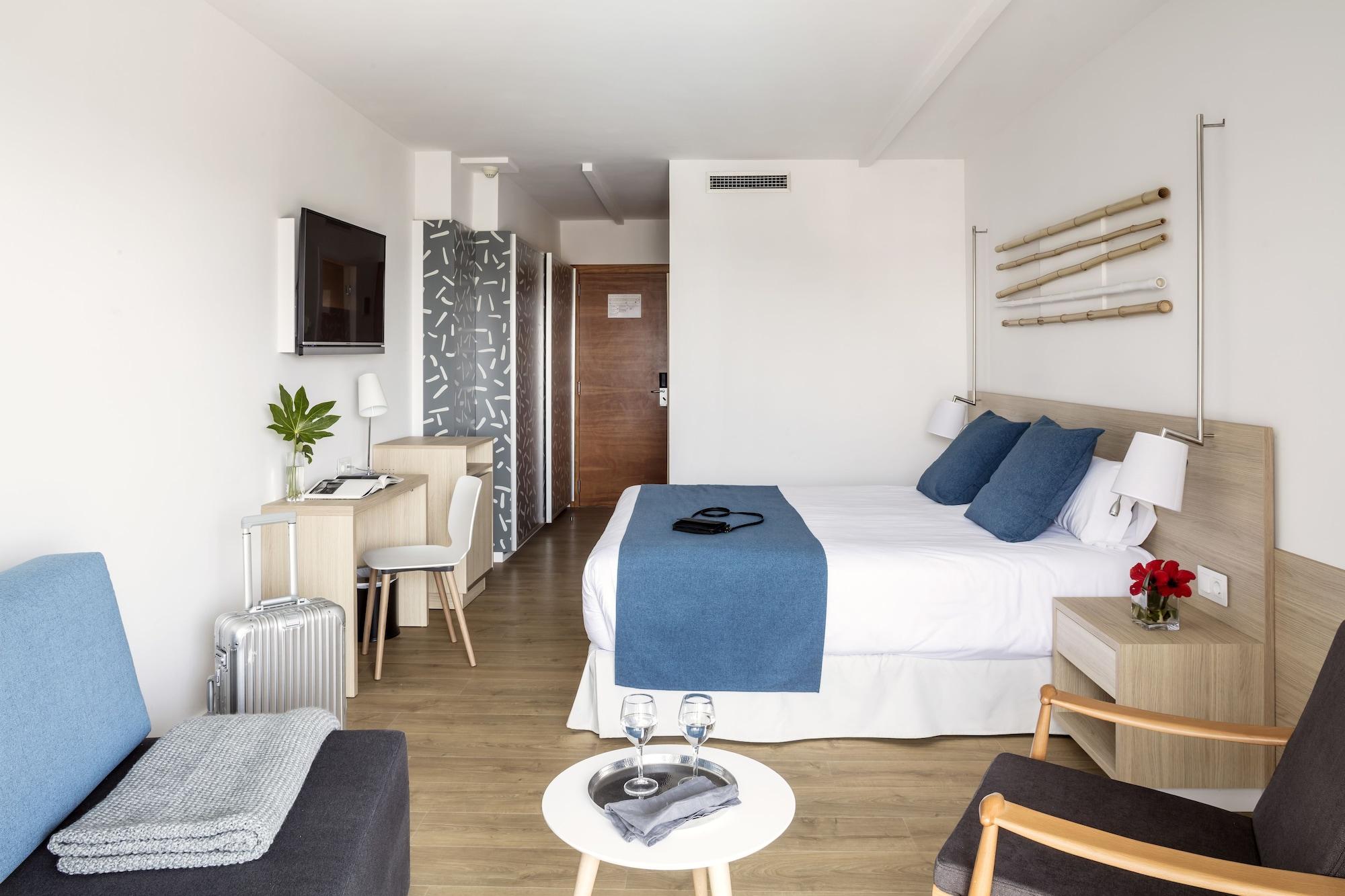 Aqua Hotel Onabrava & Spa 4*Sup サンタ・スサナ エクステリア 写真