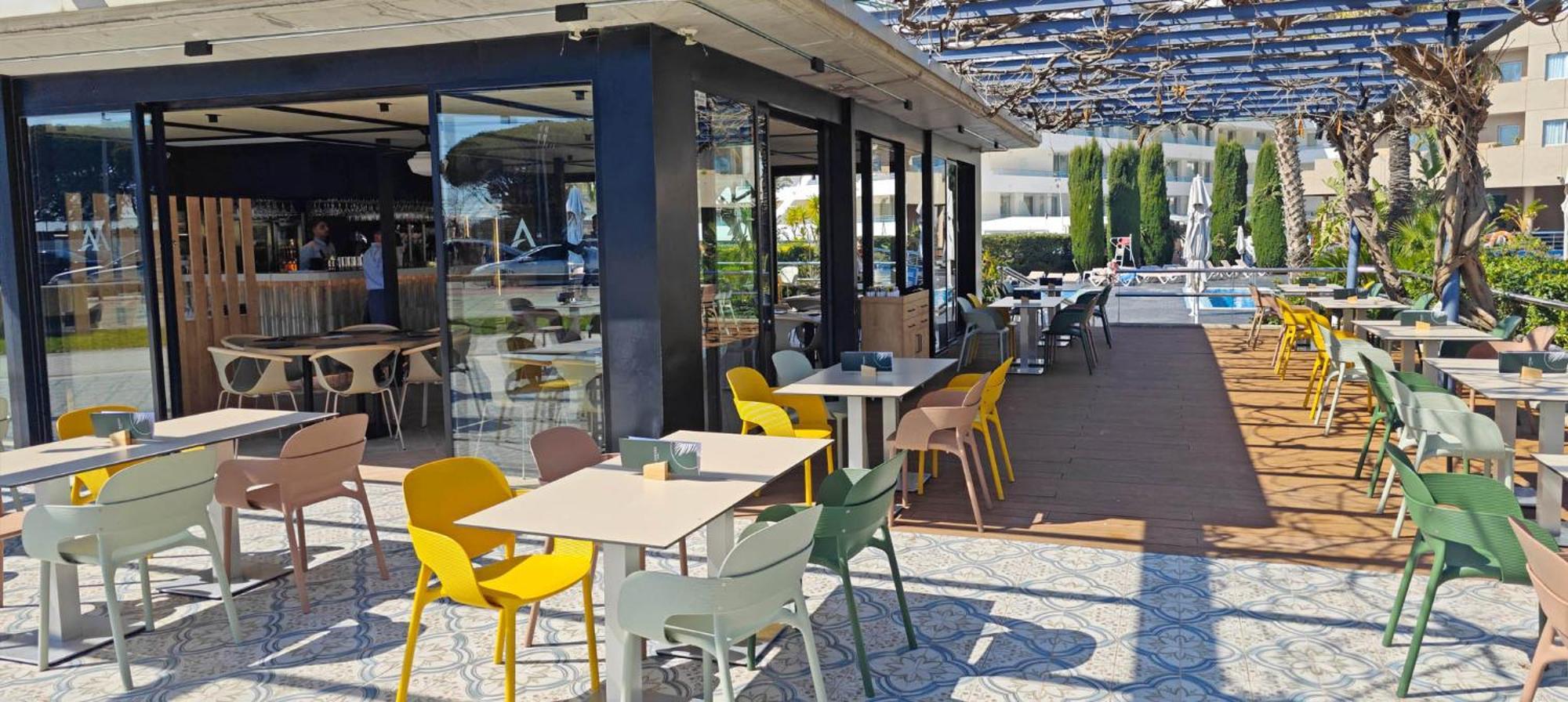 Aqua Hotel Onabrava & Spa 4*Sup サンタ・スサナ エクステリア 写真