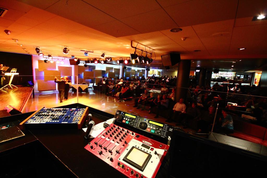 Aqua Hotel Onabrava & Spa 4*Sup サンタ・スサナ エクステリア 写真