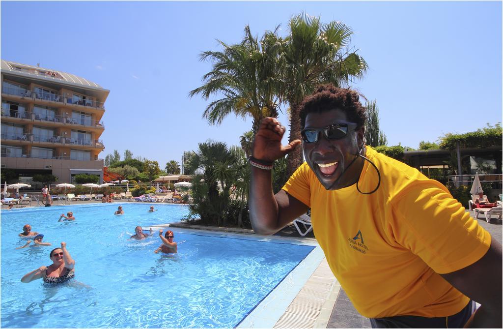 Aqua Hotel Onabrava & Spa 4*Sup サンタ・スサナ エクステリア 写真